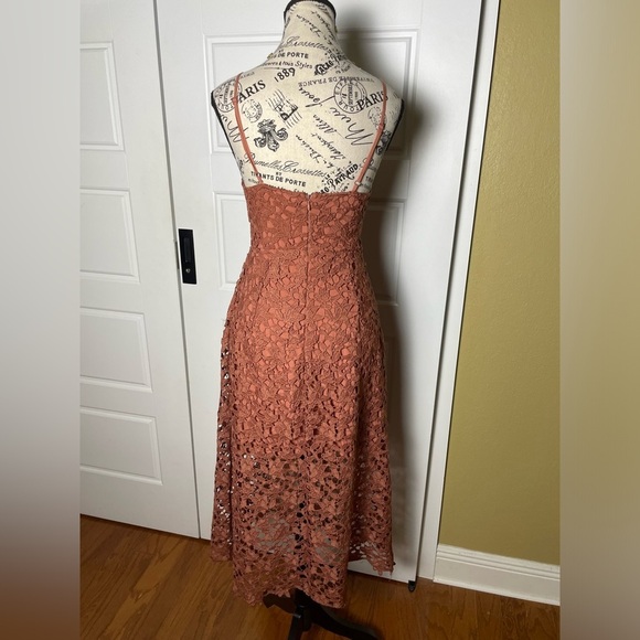 ASTR The Label LACE A LINE MIDI DRESS Coral Cedar - Picture 6 of 7
